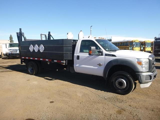 Image of Ford F-550 equipment image 1