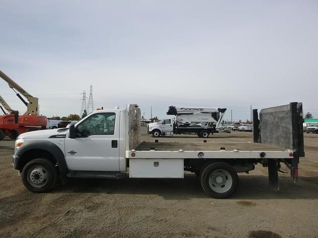 Image of Ford F-550 equipment image 4