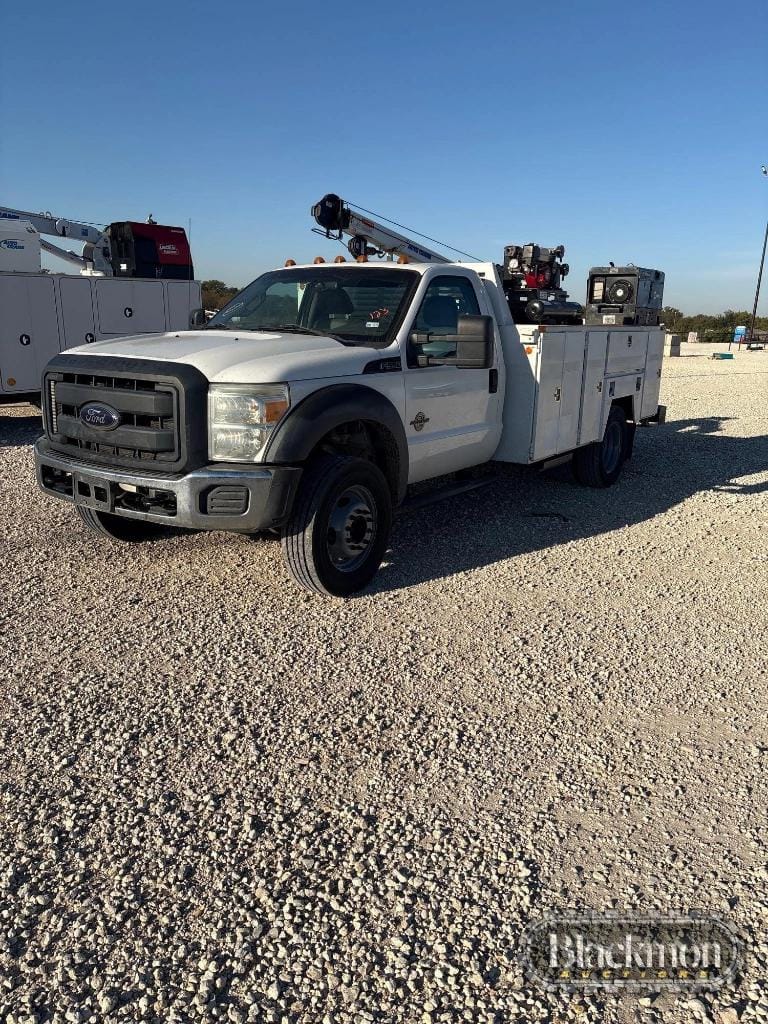 2012 Ford F-550 Equipment Image0