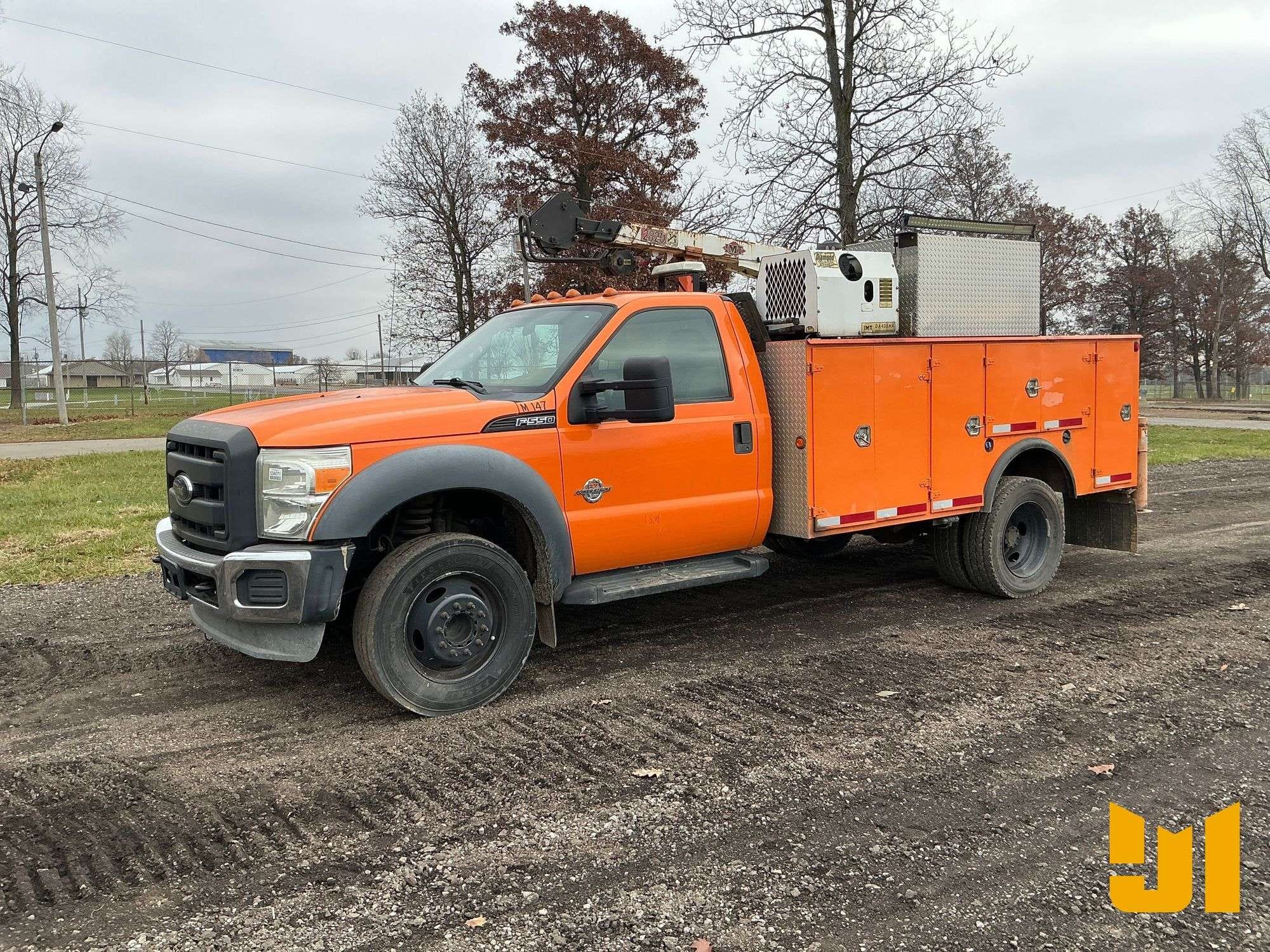 2012 Ford F-550 Equipment Image0