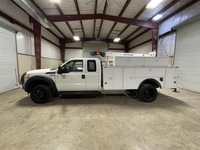 Image of Ford F-550 equipment image 2