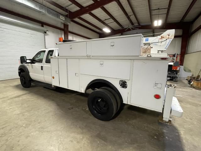 Image of Ford F-550 equipment image 3