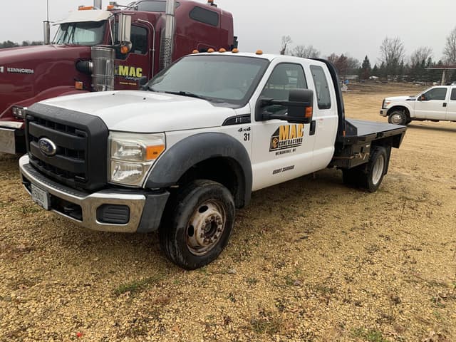 Image of Ford F-550 equipment image 4