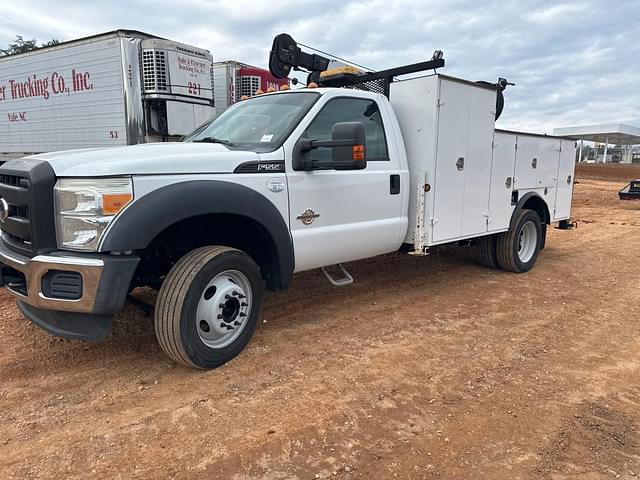 Image of Ford F-550 equipment image 1