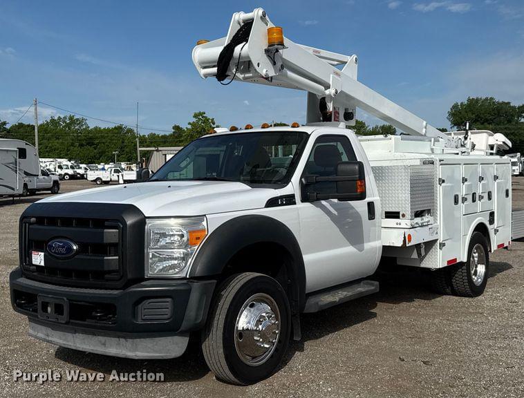Image of Ford F-550 Primary image
