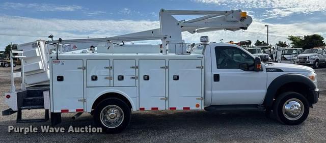 Image of Ford F-550 equipment image 3