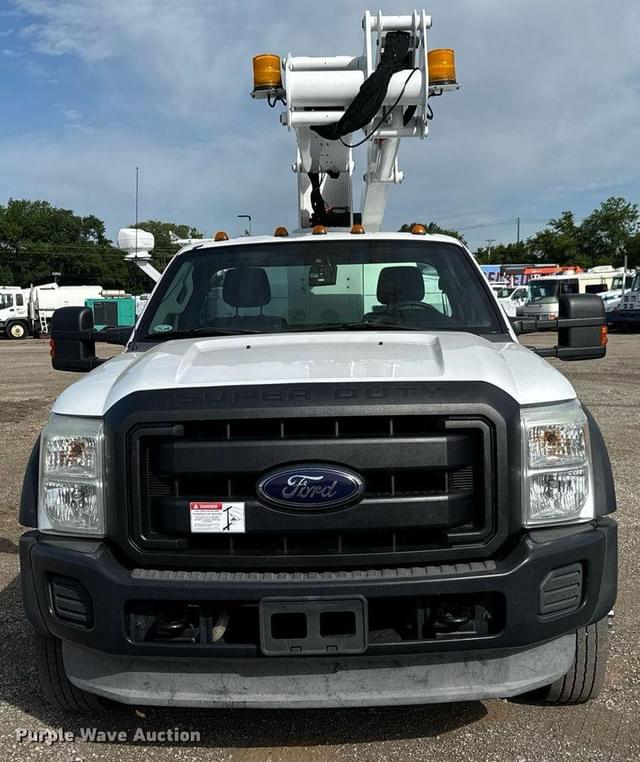 Image of Ford F-550 equipment image 1