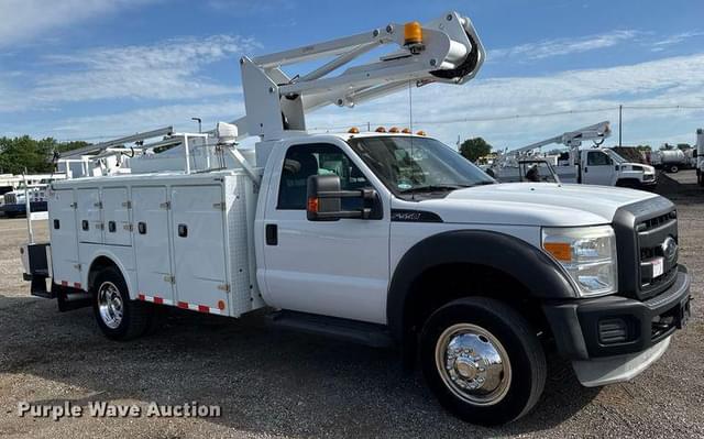 Image of Ford F-550 equipment image 2
