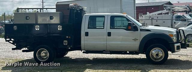 Image of Ford F-550 equipment image 3