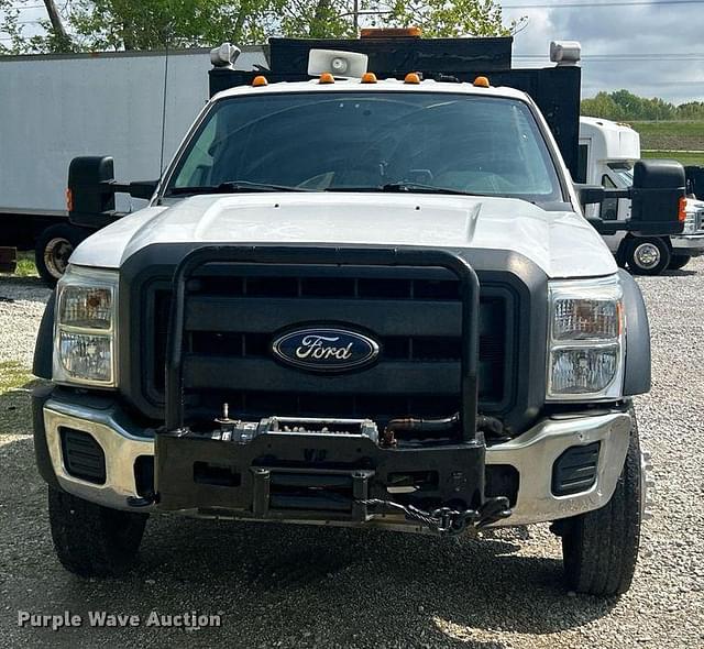Image of Ford F-550 equipment image 1
