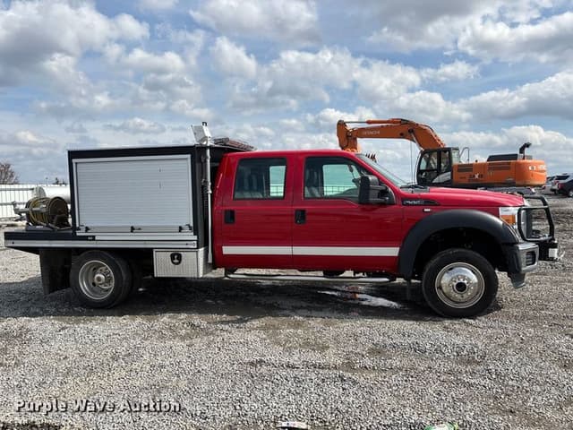 Image of Ford F-550 equipment image 3