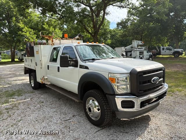 Image of Ford F-550 equipment image 2