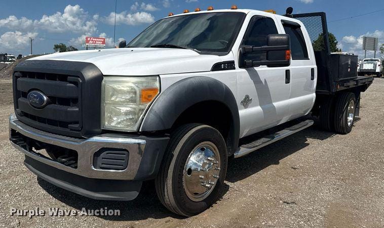 2012 Ford F-550 Equipment Image0