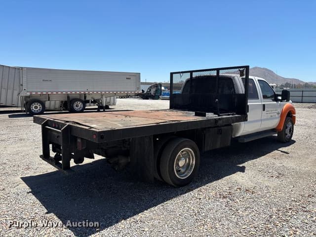 Image of Ford F-550 equipment image 4
