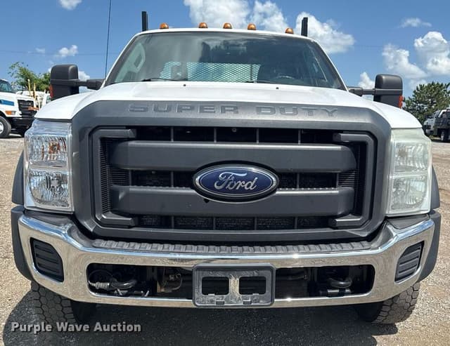 Image of Ford F-550 equipment image 1