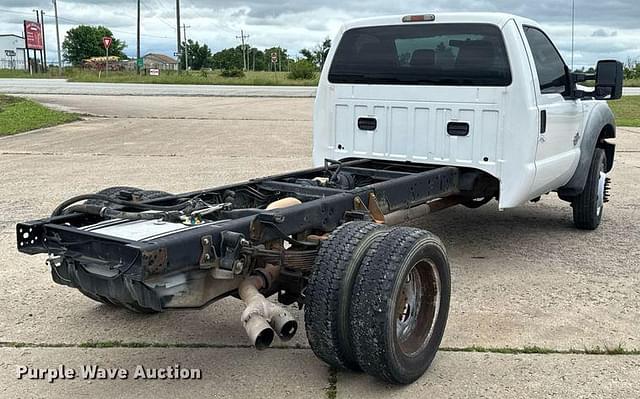 Image of Ford F-550 equipment image 4