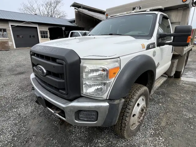 Image of Ford F-550 equipment image 1