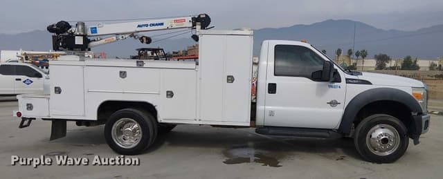 Image of Ford F-550 equipment image 3