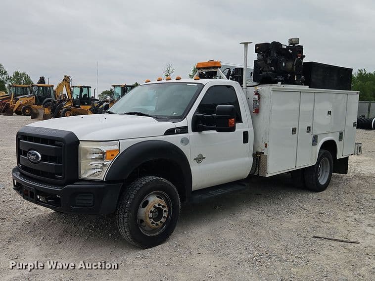 Image of Ford F-550 Primary image