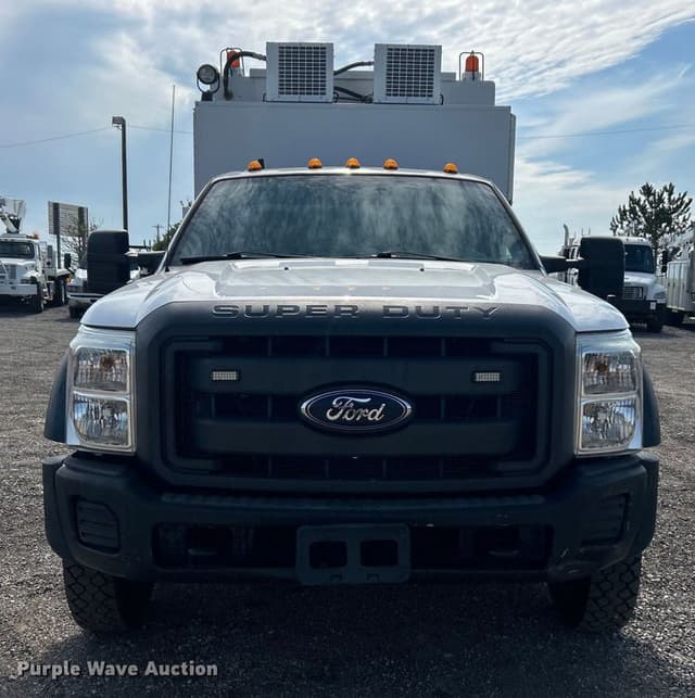 Image of Ford F-550 equipment image 1