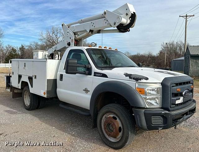 Image of Ford F-550 equipment image 2