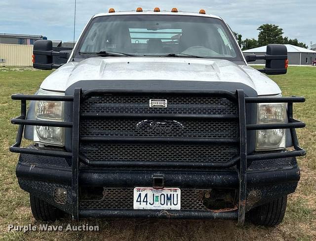 Image of Ford F-550 equipment image 1