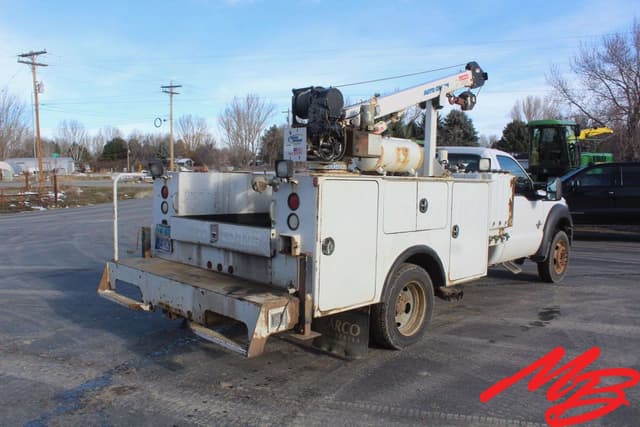 Image of Ford F-550 equipment image 4