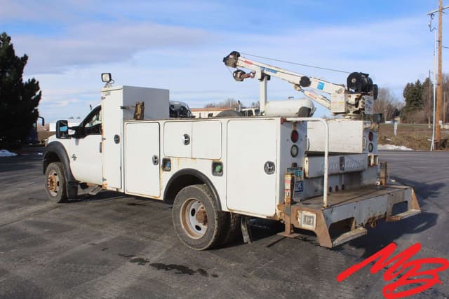 Image of Ford F-550 equipment image 2