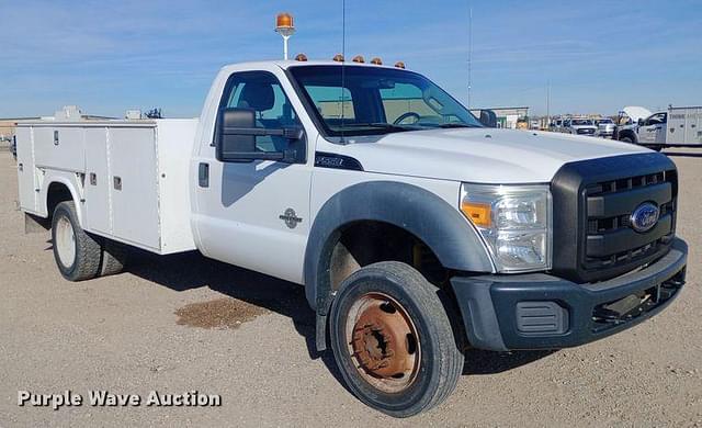 Image of Ford F-550 equipment image 2