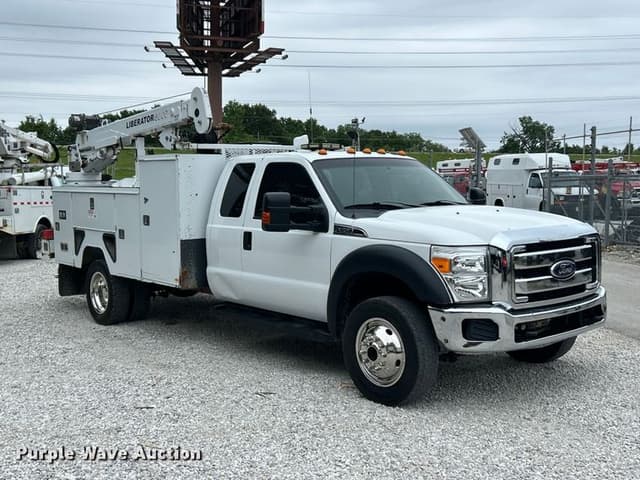 Image of Ford F-550 equipment image 2
