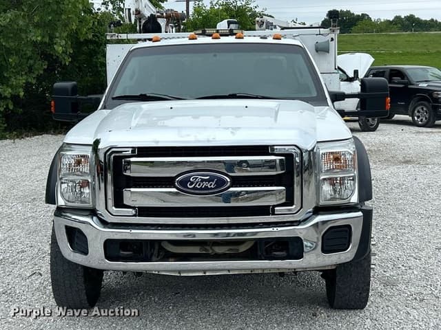 Image of Ford F-550 equipment image 1