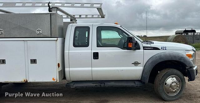 Image of Ford F-550 equipment image 3