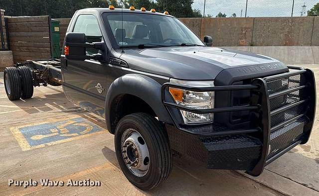 Image of Ford F-550 equipment image 2