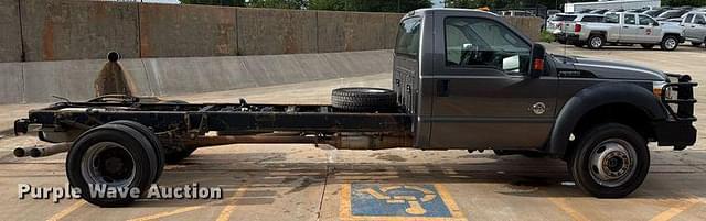 Image of Ford F-550 equipment image 3
