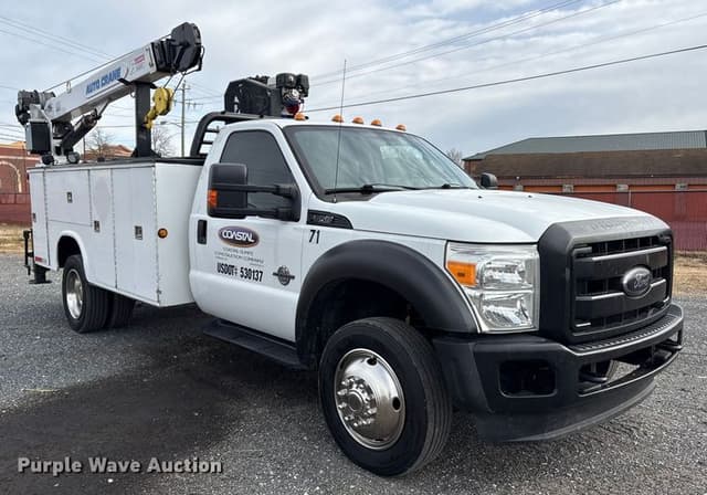 Image of Ford F-550 equipment image 2