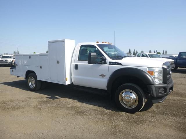 Image of Ford F-550 equipment image 1