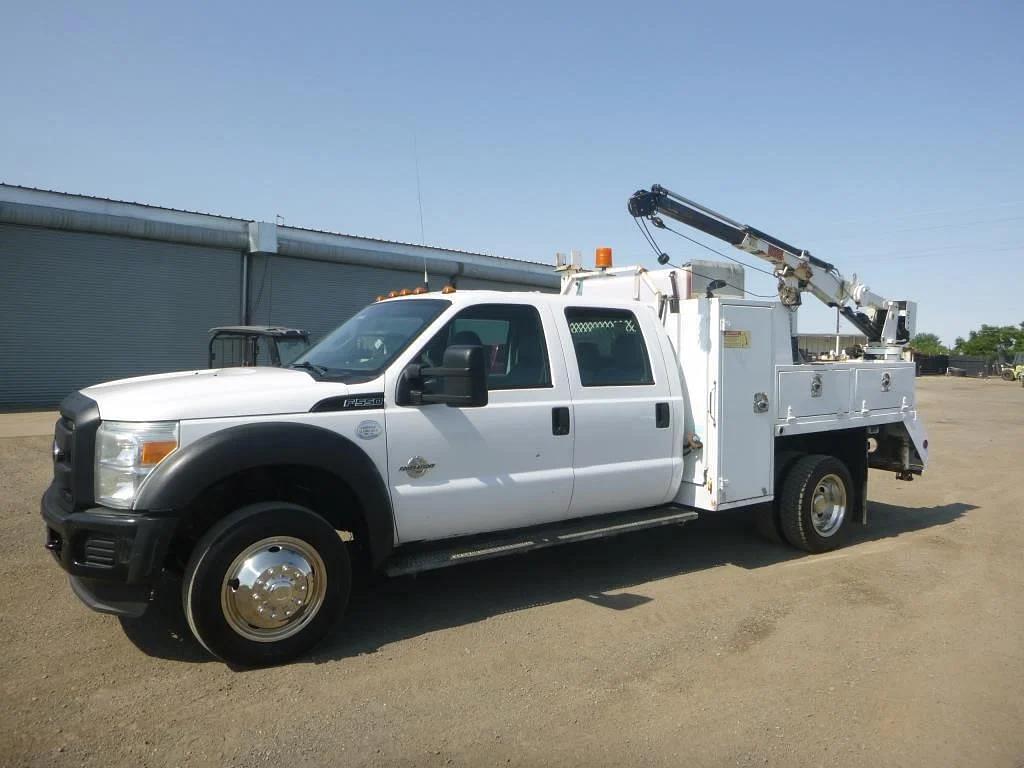 Image of Ford F-550 Primary image
