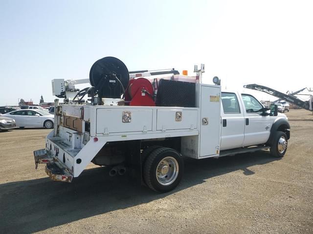 Image of Ford F-550 equipment image 2