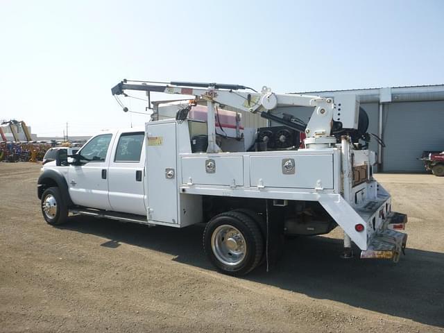 Image of Ford F-550 equipment image 3
