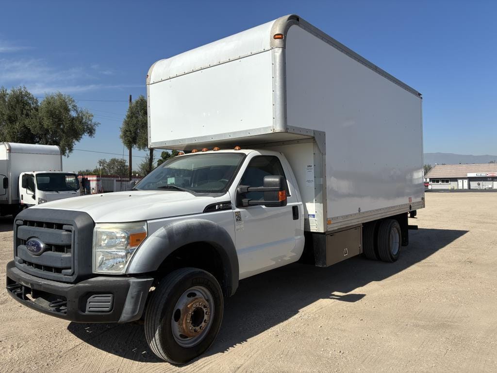 2012 Ford F-550 Equipment Image0