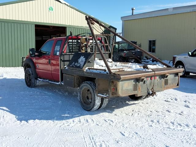 Image of Ford F-550 equipment image 4