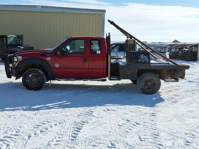 Image of Ford F-550 equipment image 3