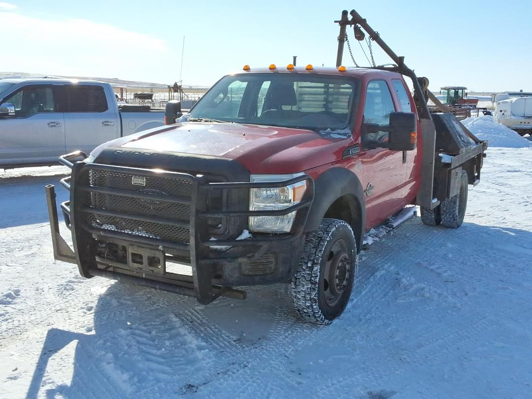 Image of Ford F-550 Primary image