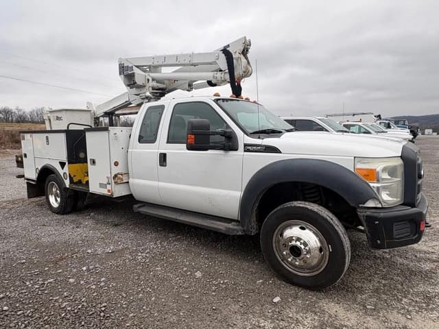 Image of Ford F-550 equipment image 2