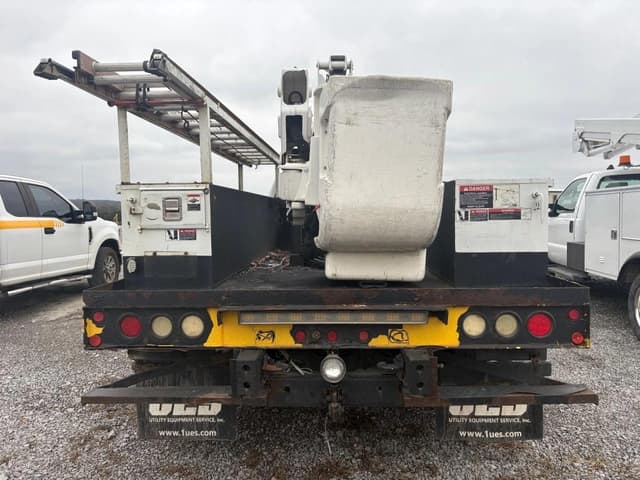 Image of Ford F-550 equipment image 4