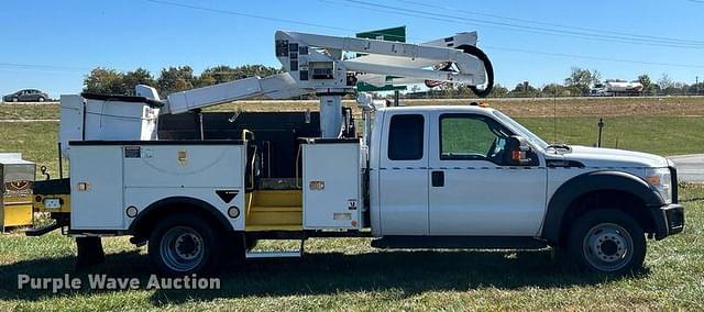 Image of Ford F-550 equipment image 3