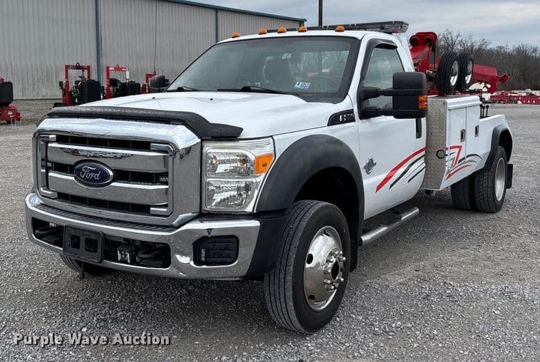 Image of Ford F-550 Primary image