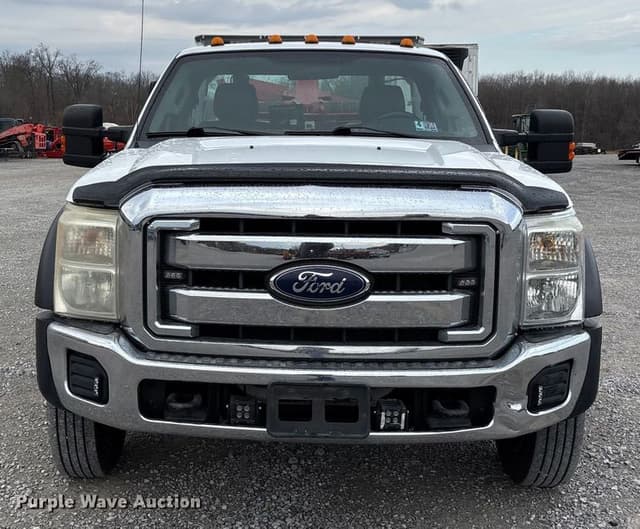 Image of Ford F-550 equipment image 1