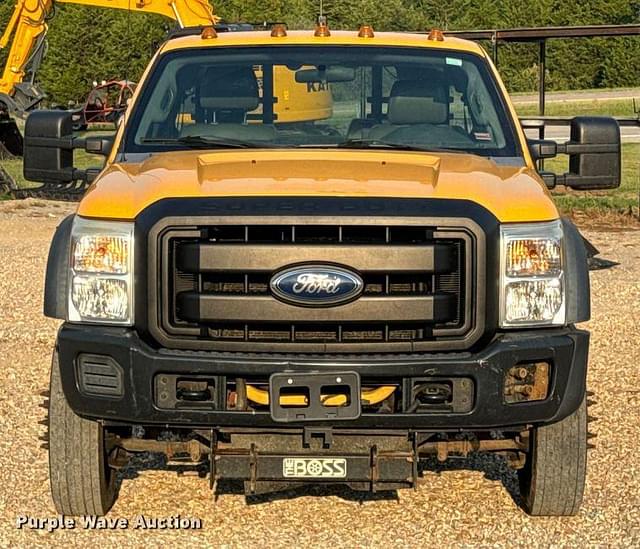 Image of Ford F-550 equipment image 1