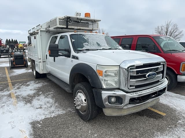 Image of Ford F-550 equipment image 3